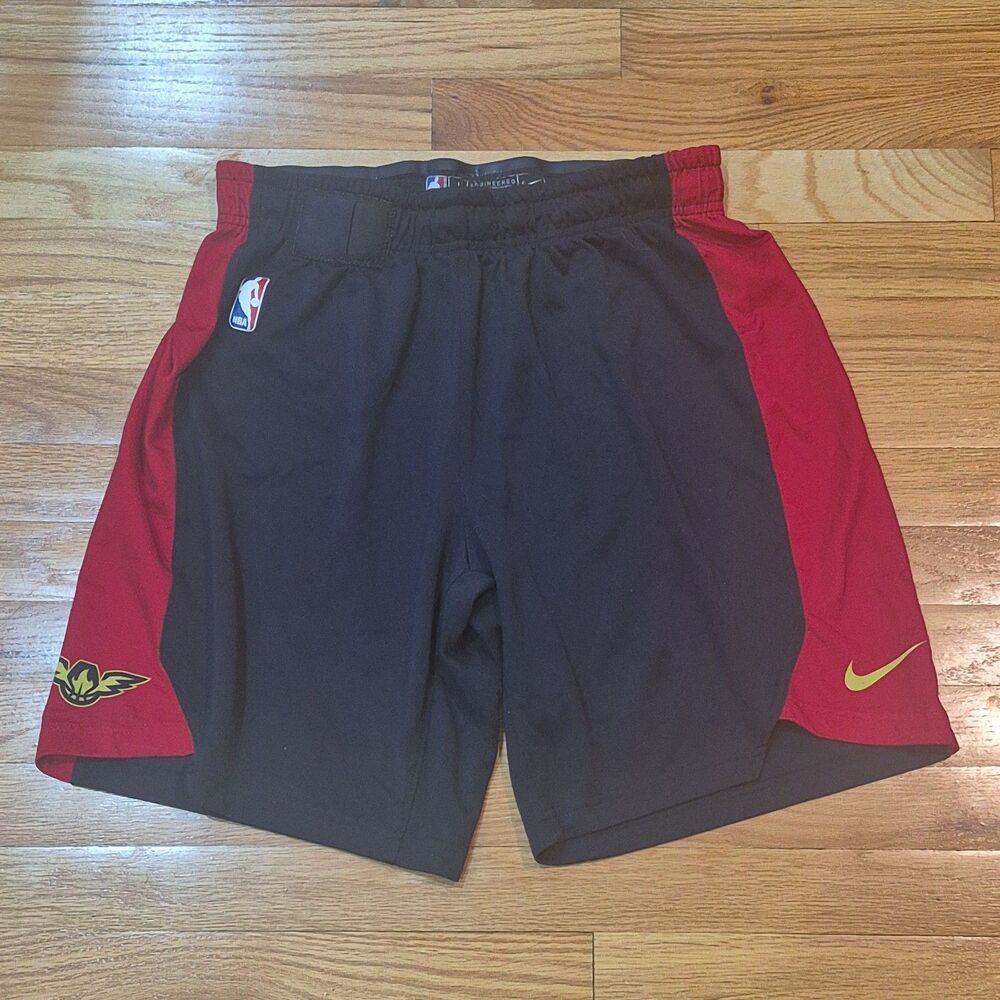 Nike ATLANTA HAWKS Team Issued NBA Practice Shorts Size Large